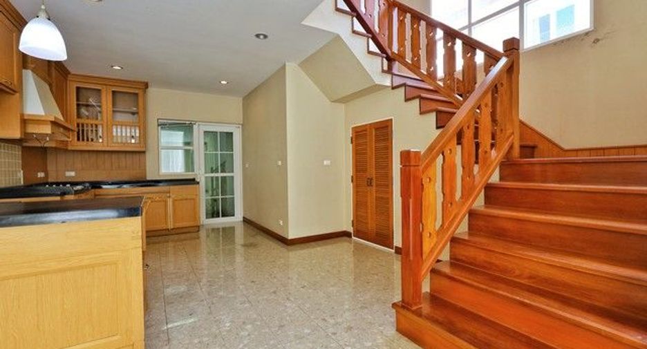 For sale 4 bedrooms house in Bang Kruai, Nonthaburi