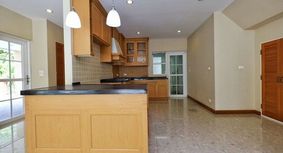 For sale 4 bedrooms house in Bang Kruai, Nonthaburi