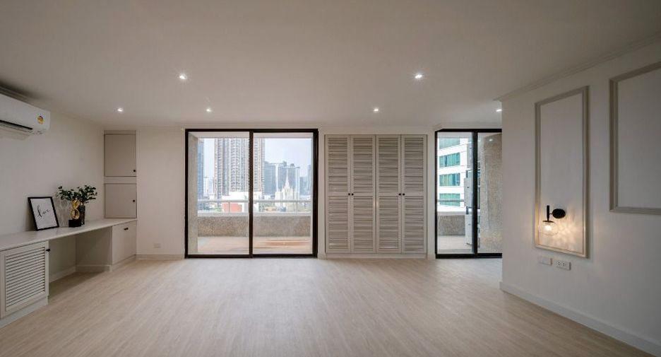 À vendre 2 chambres condo à Watthana, Bangkok
