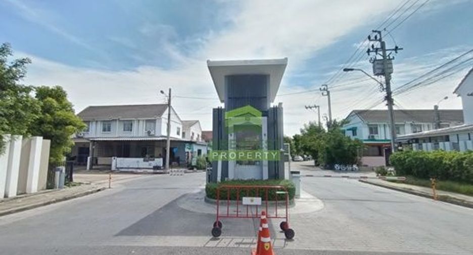 Casa adosada en venta de 3 habitaciones en Mueang Samut Prakan, Samut Prakan