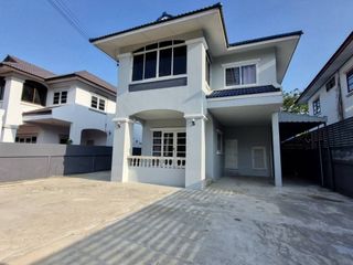 For rent そして for sale 3 Beds house in Bang Khun Thian, Bangkok