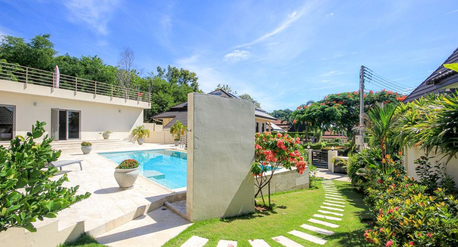 For sale 5 bedrooms villa in Hua Hin, Prachuap Khiri Khan