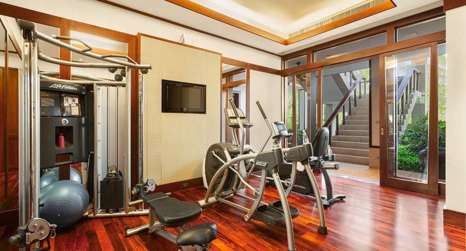 For sale 6 bed villa in Kathu, Phuket