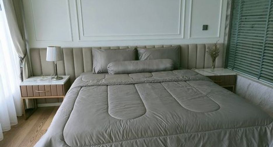 For rent 2 bedrooms condo in Sathon, Bangkok