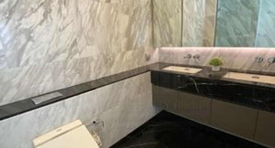 For rent 2 bedrooms condo in Sathon, Bangkok