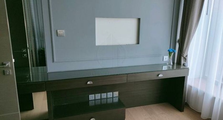 For rent 2 bedrooms condo in Sathon, Bangkok