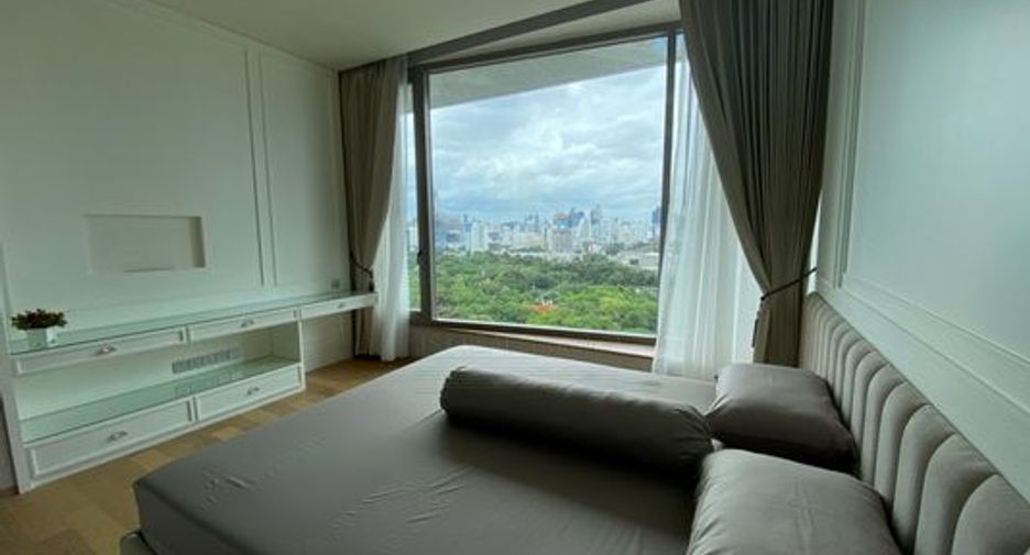 For rent 2 bedrooms condo in Sathon, Bangkok