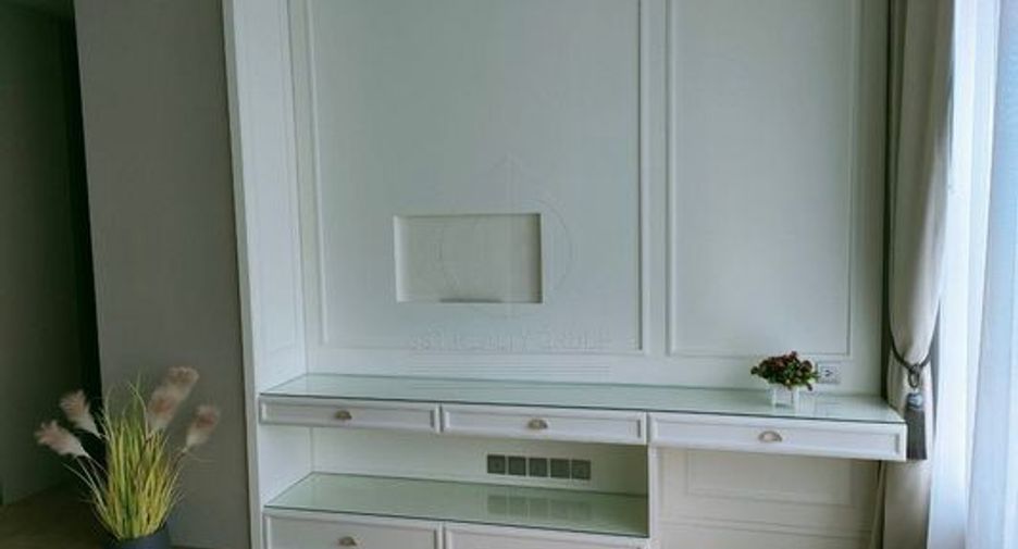 For rent 2 bedrooms condo in Sathon, Bangkok