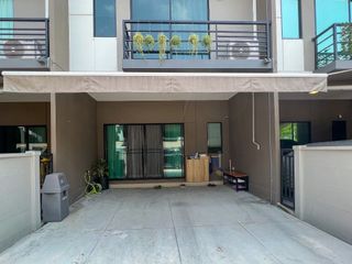 For rent 3 bedrooms townhouse in Bang Khen, Bangkok