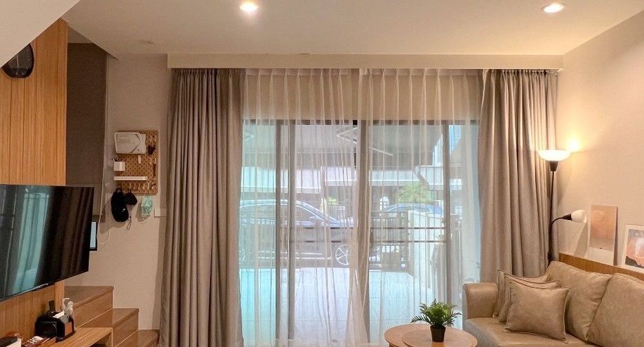 For rent 3 bedrooms townhouse in Bang Khen, Bangkok