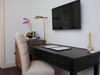 ขาย 12 ห้องนอน โรงแรม ใน คลองเตย, กรุงเทพฯ
