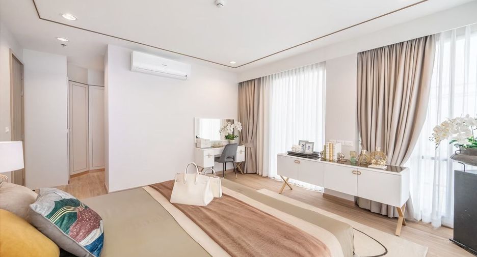 For rent 4 ベッドルーム serviced apartment in Sathon, Bangkok