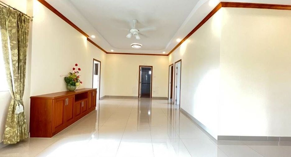 出租 5 卧室 独立屋 在 Bang Lamung, Chon Buri