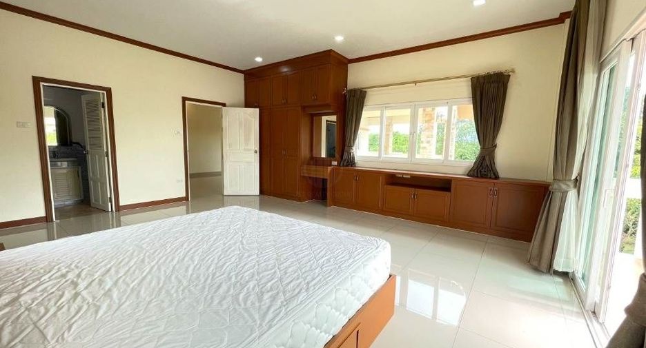 出租 5 卧室 独立屋 在 Bang Lamung, Chon Buri
