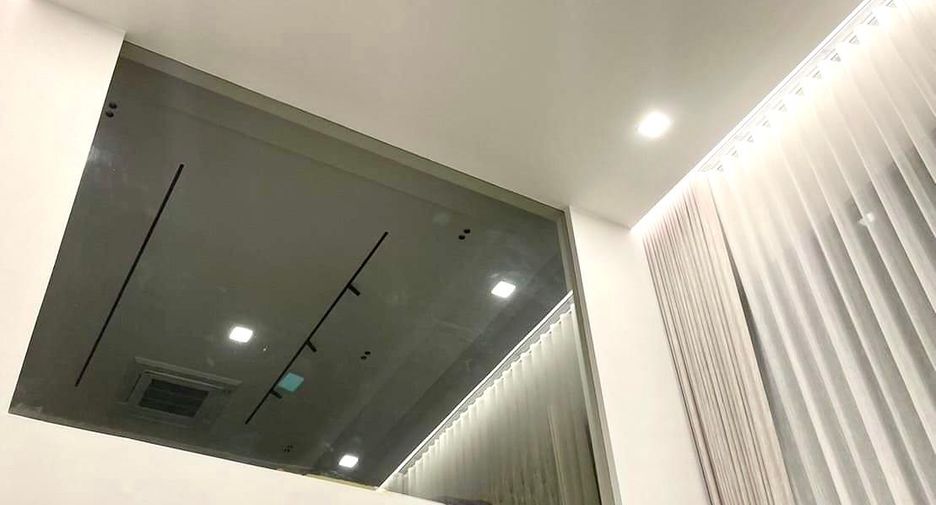 Casa en venta de 4 habitaciones en Saphan Sung, Bangkok