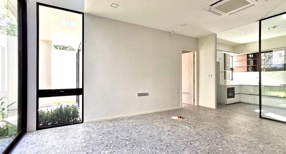 Casa en venta de 4 habitaciones en Saphan Sung, Bangkok