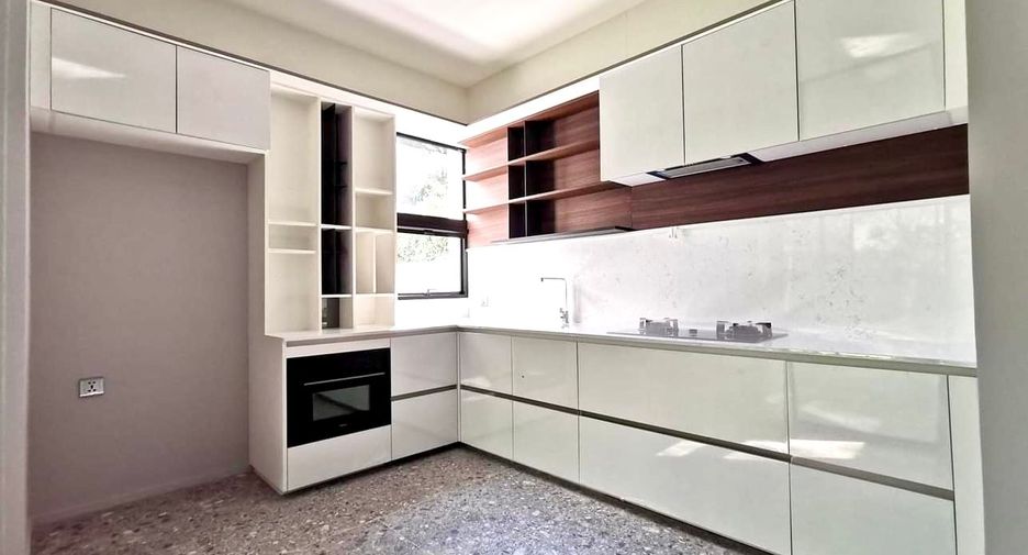Casa en venta de 4 habitaciones en Saphan Sung, Bangkok
