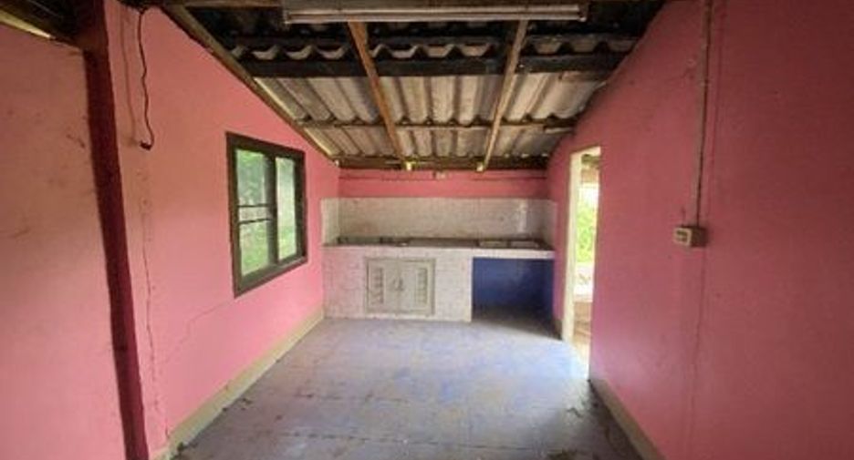 For sale 2 bedrooms house in Mae Tha, Lampang