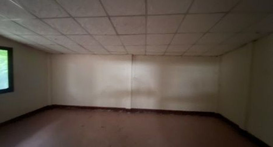 For sale 2 bedrooms house in Mae Tha, Lampang