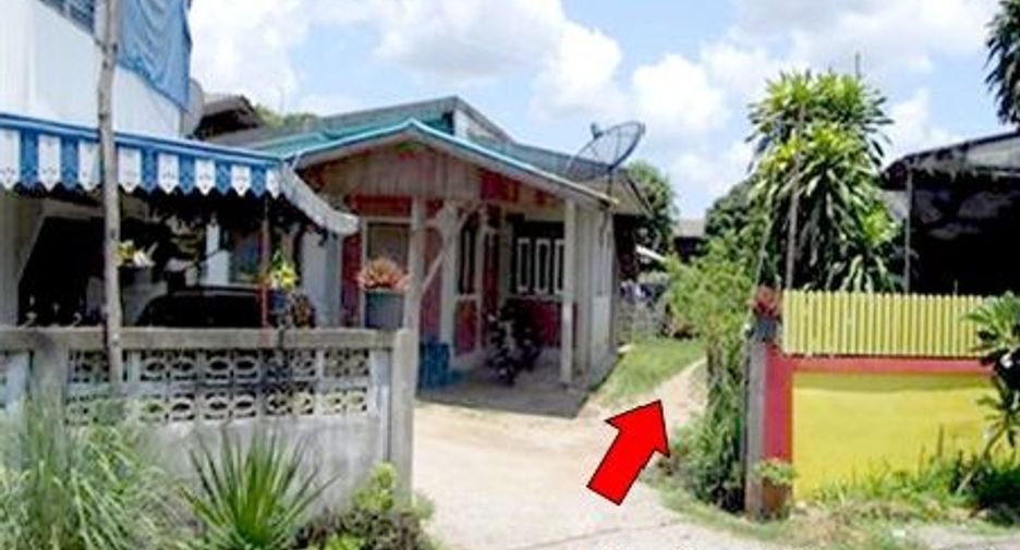 For sale 2 bedrooms house in Mae Tha, Lampang