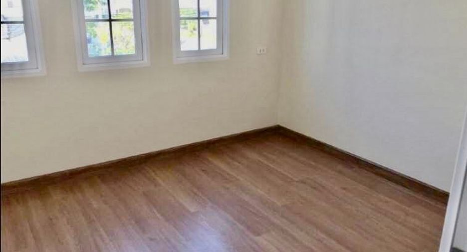 For sale 3 bedrooms townhouse in Tha Takiap, Chachoengsao
