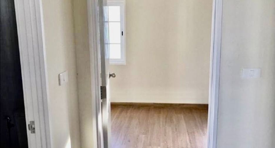 For sale 3 bedrooms townhouse in Tha Takiap, Chachoengsao