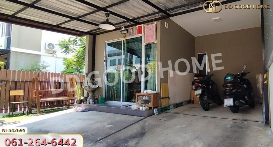 For sale 3 bedrooms townhouse in Phra Samut Chedi, Samut Prakan