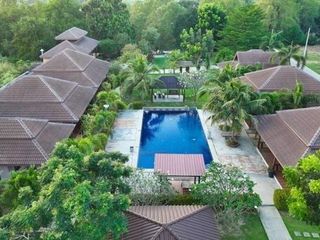 For sale 11 bed hotel in Pran Buri, Prachuap Khiri Khan