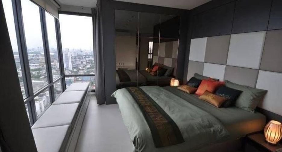 À vendre 2 chambres condo à Khlong Toei, Bangkok