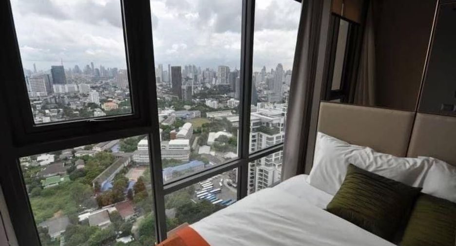 À vendre 2 chambres condo à Khlong Toei, Bangkok