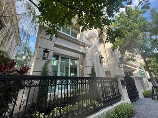 For sale 4 Beds house in Yan Nawa, Bangkok