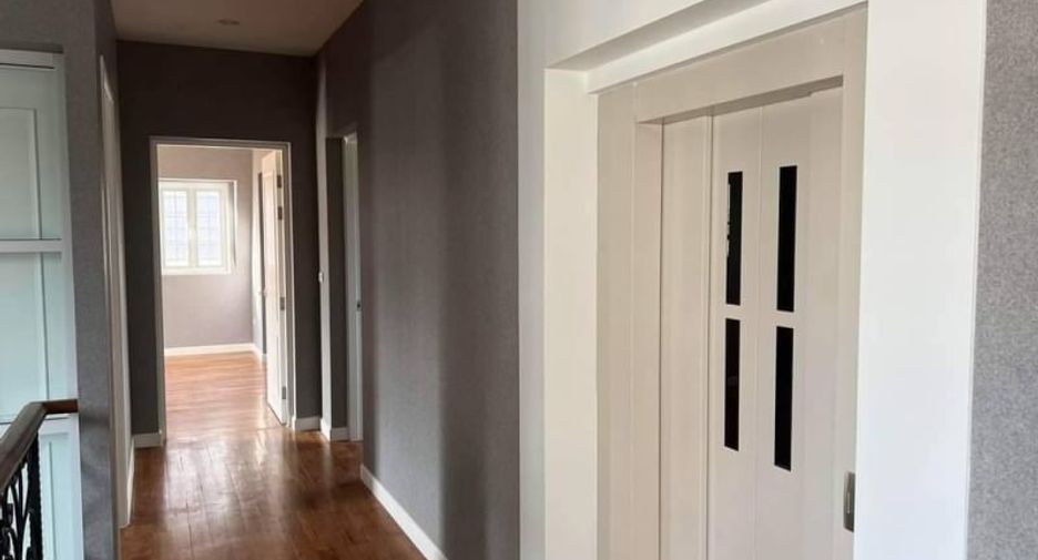 For sale 4 ベッドルーム house in Yan Nawa, Bangkok