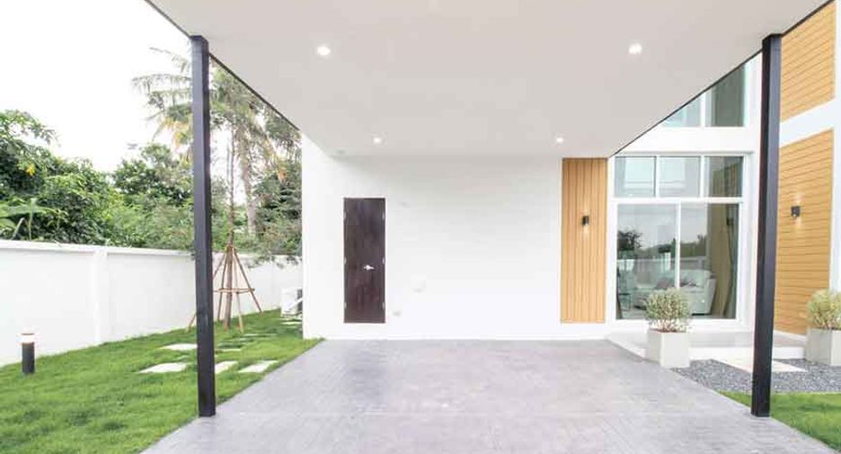 For sale 4 bedrooms house in Hang Dong, Chiang Mai