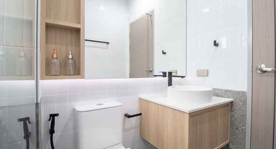 For sale 4 bedrooms house in Hang Dong, Chiang Mai