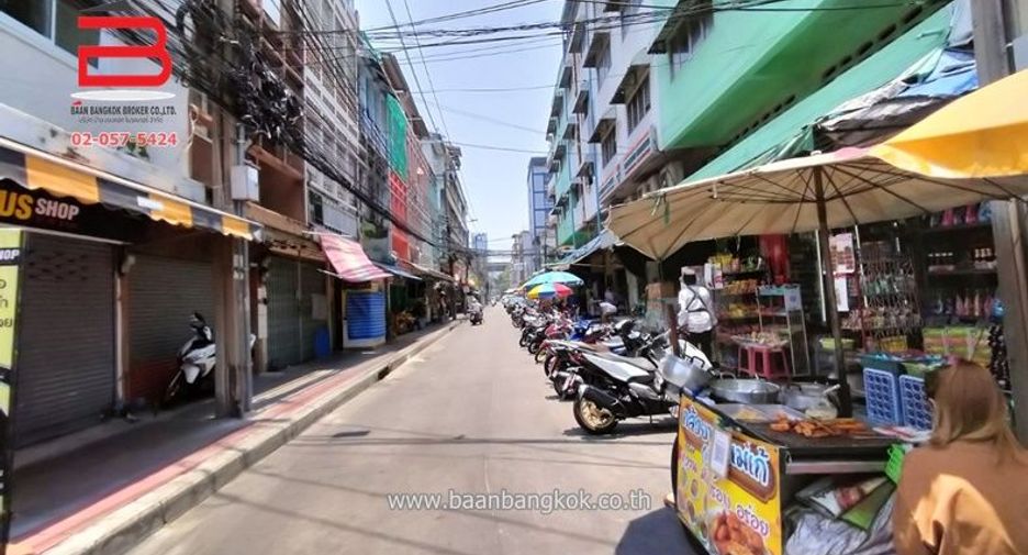 For sale 2 bedrooms retail Space in Pathum Wan, Bangkok