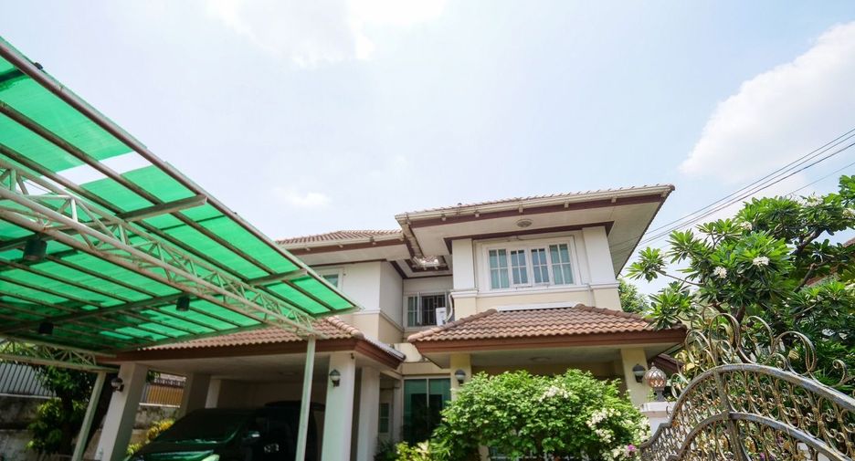 For sale 7 bed house in Lat Phrao, Bangkok