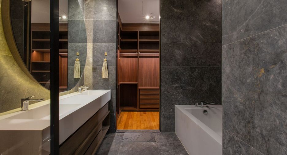 For rent and for sale 4 bed condo in Khlong San, Bangkok