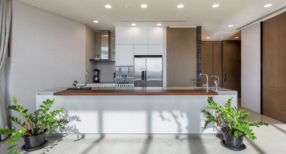 For rent and for sale 4 bed condo in Khlong San, Bangkok