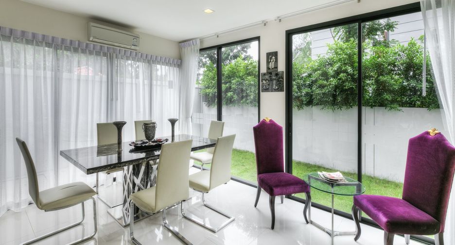 For rent 3 bedrooms townhouse in Thalang, Phuket