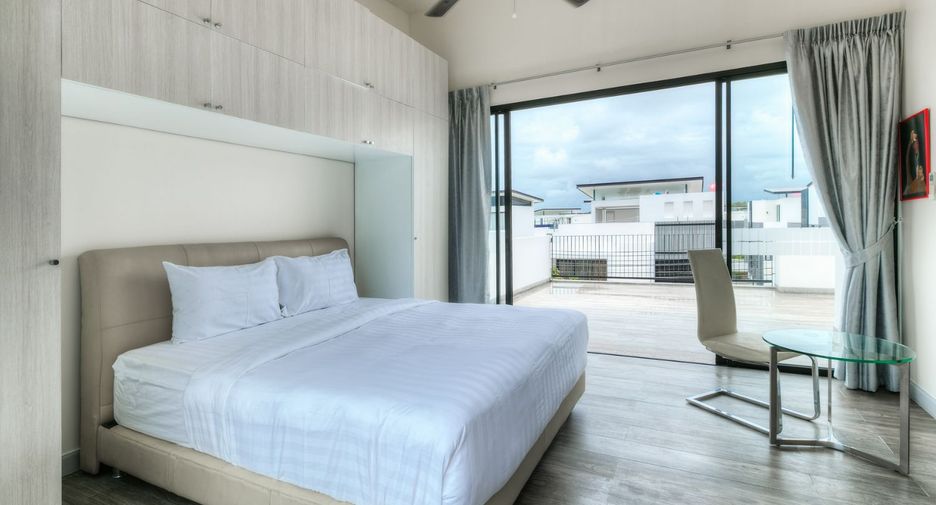 For rent 3 bedrooms townhouse in Thalang, Phuket