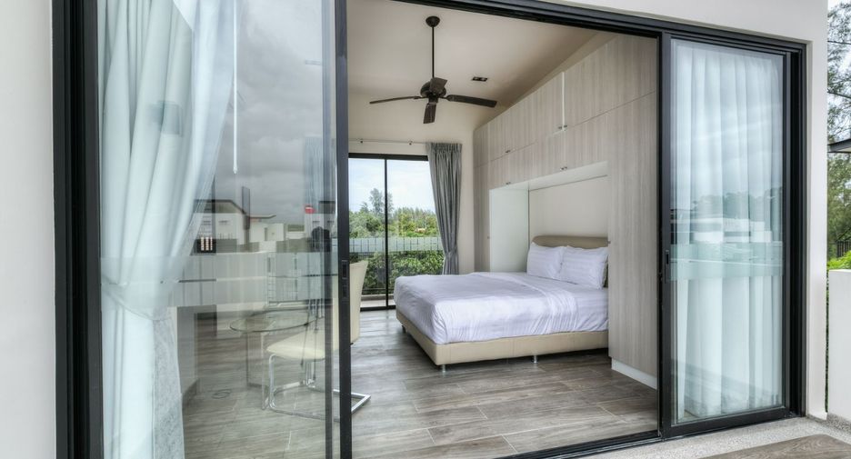 For rent 3 bedrooms townhouse in Thalang, Phuket