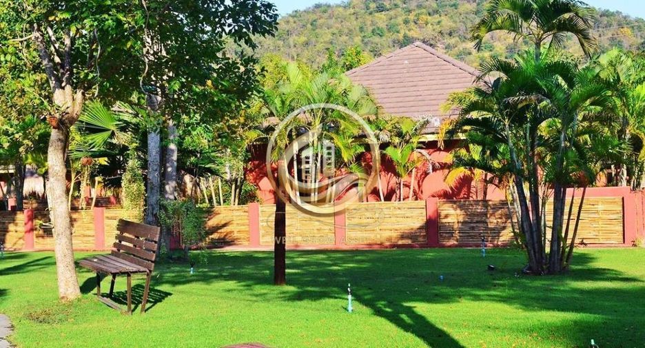 Local comercial en venta de 3 habitaciones en Cha Am, Phetchaburi