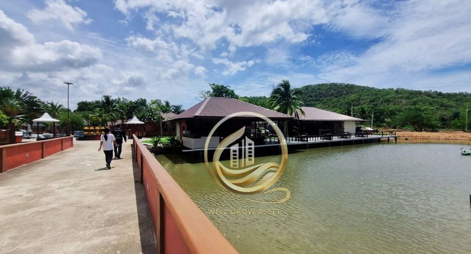 Local comercial en venta de 3 habitaciones en Cha Am, Phetchaburi