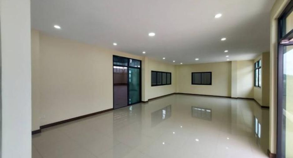 For rent そして for sale warehouse in Phutthamonthon, Nakhon Pathom