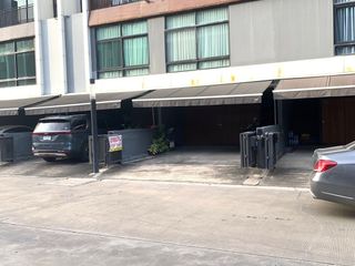 For sale 3 Beds retail Space in Suan Luang, Bangkok