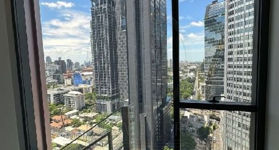 For sale 2 bedrooms condo in Khlong Toei, Bangkok