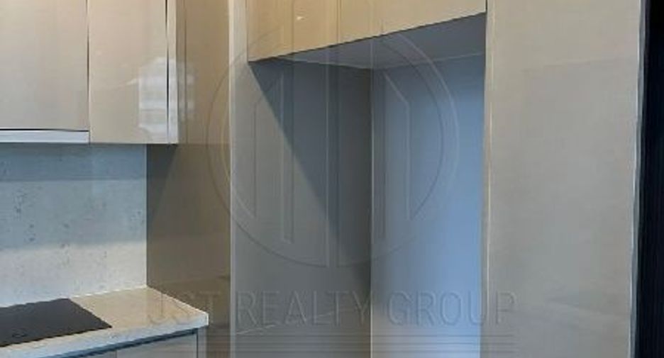For sale 2 bedrooms condo in Khlong Toei, Bangkok