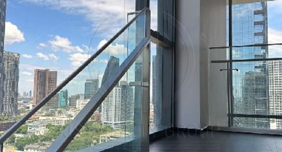 For sale 2 bedrooms condo in Khlong Toei, Bangkok