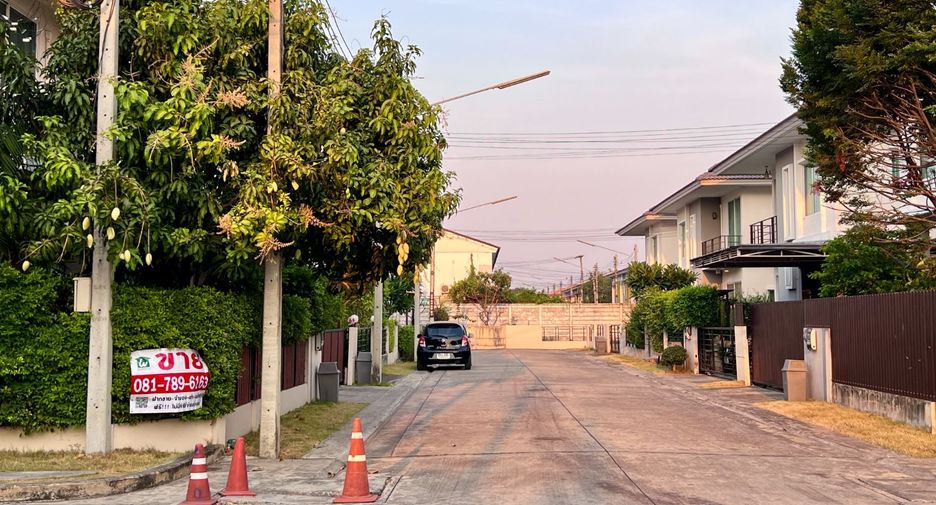 For sale 3 bedrooms house in Lam Luk Ka, Pathum Thani