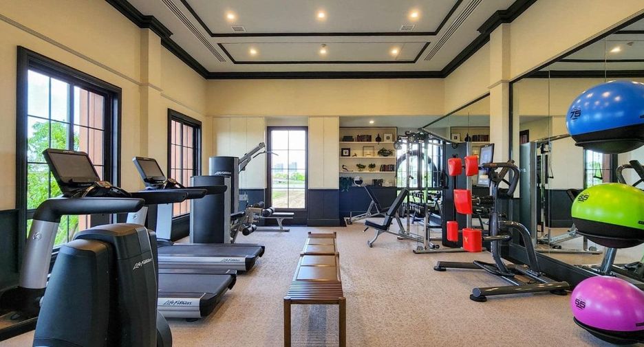 For rent 4 ベッドルーム house in Bang Kapi, Bangkok